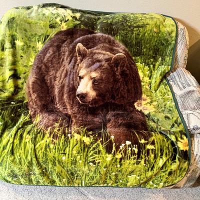 Lot 85 Bear fleece throw