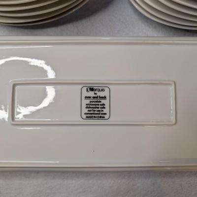 Sale Photo Thumbnail #89: 17 PC white dish set 12 bowls 8.5" 4 rectangular serving dishes 14"x7" , 1 serving bowl 12"x6.5"