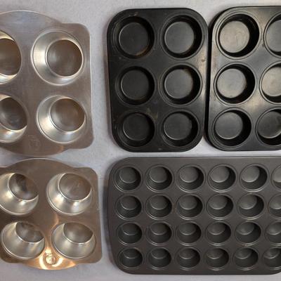 Sale Photo Thumbnail #94: 5 Muffin Tins 16x11, 10.5x7, 9x10.5