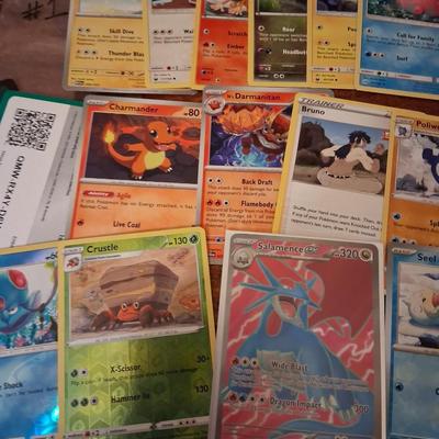 Sale Photo Thumbnail #91: 1 Special in Sleeve
3 Holo's
11 Randoms

(#1)