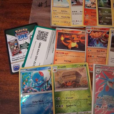 Sale Photo Thumbnail #90: 1 Special in Sleeve
3 Holo's
11 Randoms

(#1)