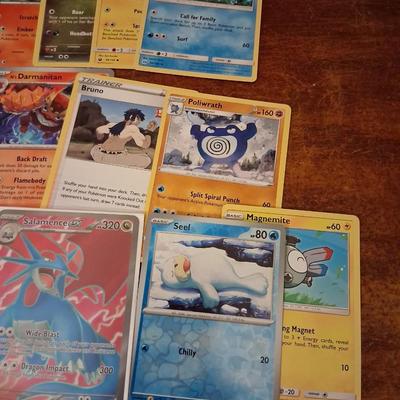 Sale Photo Thumbnail #89: 1 Special in Sleeve
3 Holo's
11 Randoms

(#1)