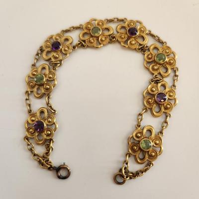 Sale Photo Thumbnail #403: This lot is for a Vintage Costume Bracelet.  This handsome bracelet would look lovely hanging on the arm of your favorite person.  Nicely made vintage costume jewelry.