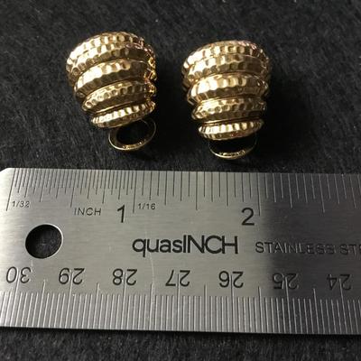 Vintage PD crown premier gold tone clip on earrings in tapered shrimp or ribbed design