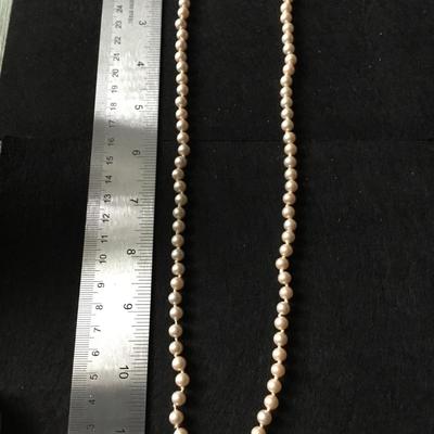 pearl beaded type vintage clasp necklace
