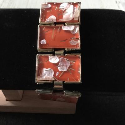 Vintage gold tone link red/ orange confetti lucite bracelet