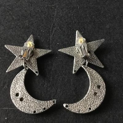 Costume vintage star and moon clip on earrings