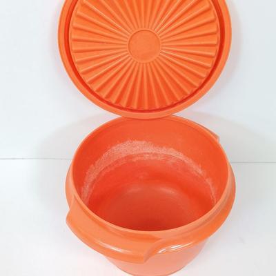 LOT 251: Vintage Tupperware Animal Jello Molds, Packette, Servalier & More