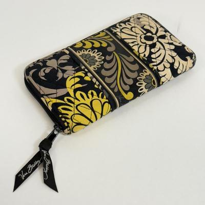 LOT 254: Vera Bradley Bags & Wallet