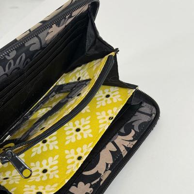 LOT 254: Vera Bradley Bags & Wallet