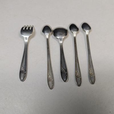 5 - Tudor Plate Oneida Community Silverware