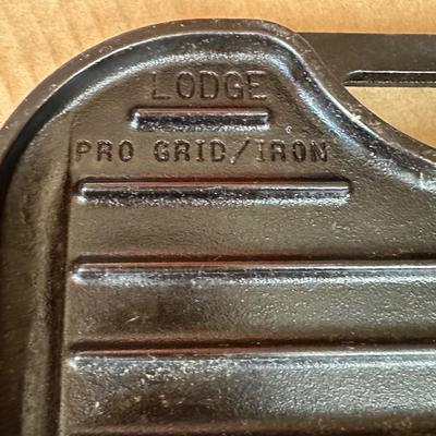 Lodge Pro Grid Cast Iron Reversible Griddle Pan – USA Made (Model P6 12)