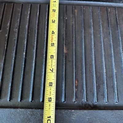 Lodge Pro Grid Cast Iron Reversible Griddle Pan – USA Made (Model P6 12)