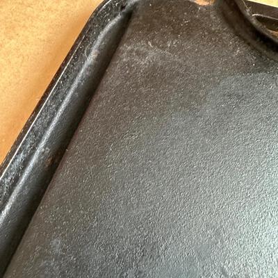 Lodge Pro Grid Cast Iron Reversible Griddle Pan – USA Made (Model P6 12)