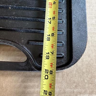 Lodge Pro Grid Cast Iron Reversible Griddle Pan – USA Made (Model P6 12)