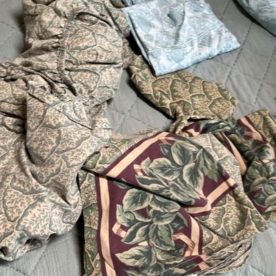 Lot 95 Fancy sheet set