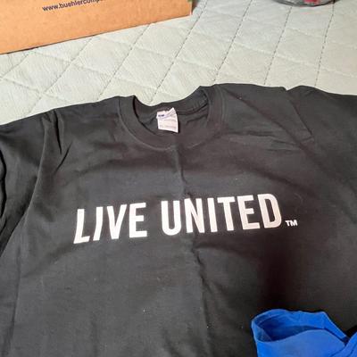 Lot 100 3 new T shirts XL