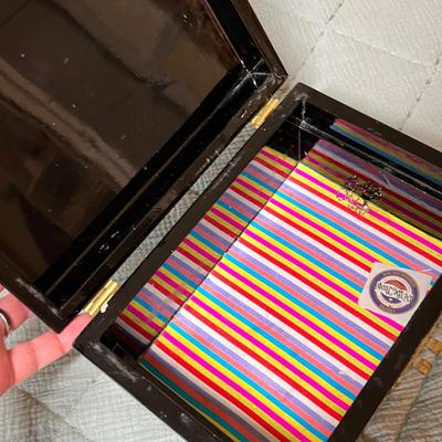 Lot 115 Black laquer & MOP jewelry box