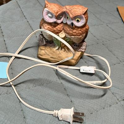 Lot 124 Vintage owl Night light