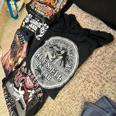 Lot 135 Patriotic & Travel shirts