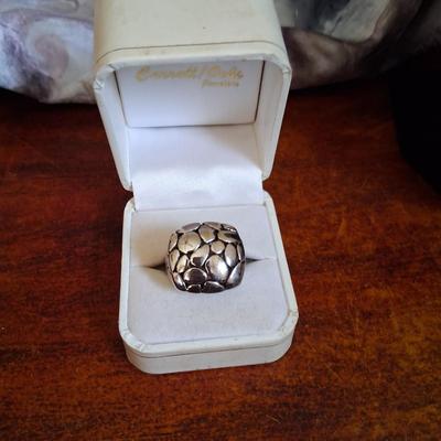 Sale Photo Thumbnail #169: Large Silver tone Chunk statement ring
PD mark on inside as pictured
Excellent condition 
Size 7 1/2