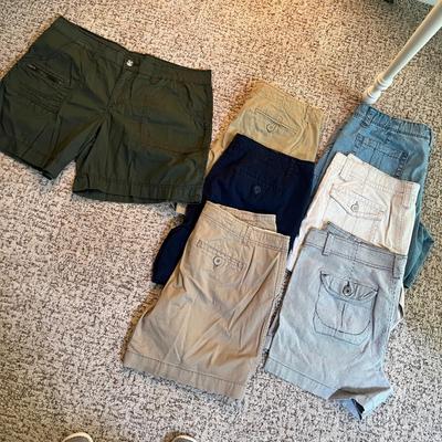 Lot 138 women's shorts