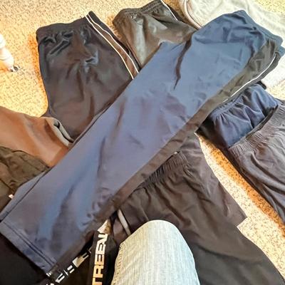 Lot 140 Men's exercise pants
