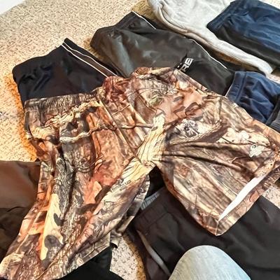 Lot 140 Men's exercise pants