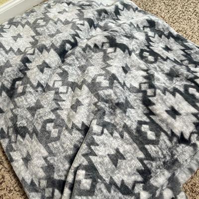 Lot 152 Bedding group