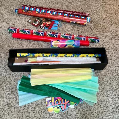 Lot 154 Gift wrap & supplies