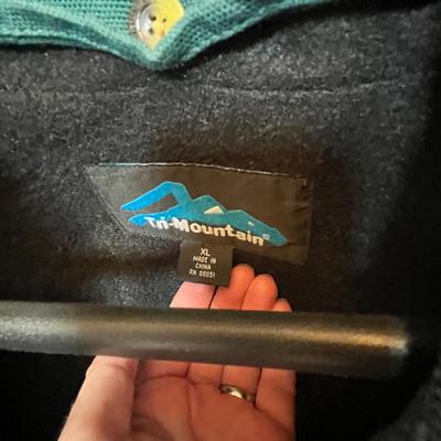 Lot 156 Men's green work coat