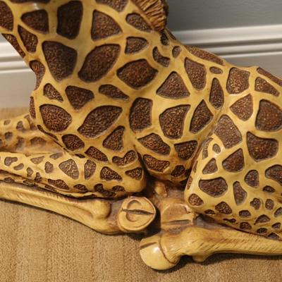 Large Seated Giraffe Decorative Floor Figurine