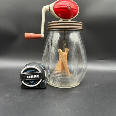 Vintage Dazey Glass Butter Churn No. 4 – 4 Qt – Red Crank Lid w/ Wood Paddles