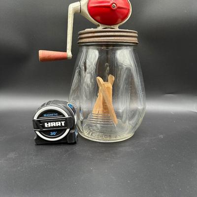 Vintage Dazey Glass Butter Churn No. 4 – 4 Qt – Red Crank Lid w/ Wood Paddles