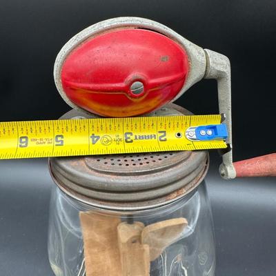 Vintage Dazey Glass Butter Churn No. 4 – 4 Qt – Red Crank Lid w/ Wood Paddles