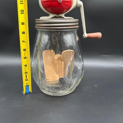 Vintage Dazey Glass Butter Churn No. 4 – 4 Qt – Red Crank Lid w/ Wood Paddles