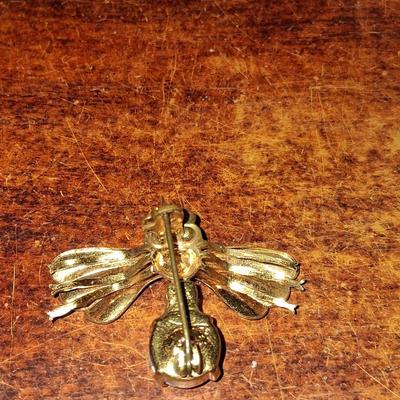 Sale Photo Thumbnail #216: Signed West Germany

Charming little Brooch