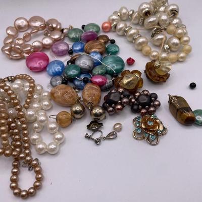 More crafting jewelry & tigers eye pendant