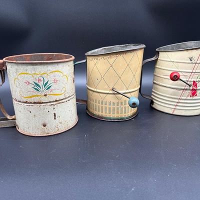 Vintage Flour Sifters Lot – Hand Crank Tin & Enamelware Kitchen Sifters (3)