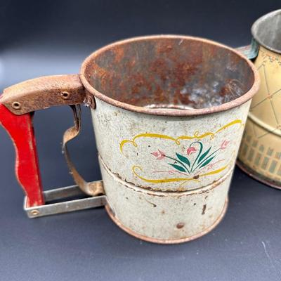 Vintage Flour Sifters Lot – Hand Crank Tin & Enamelware Kitchen Sifters (3)