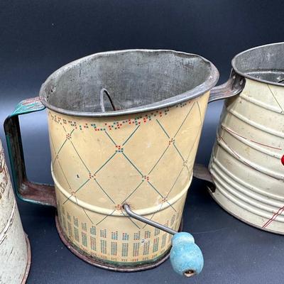 Vintage Flour Sifters Lot – Hand Crank Tin & Enamelware Kitchen Sifters (3)