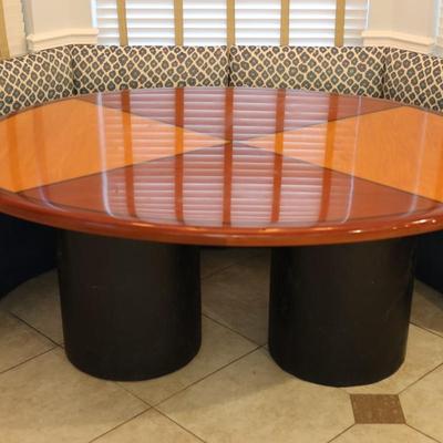Harbor Furniture Oval Dining Table with Wood Top and Black Pedestal Legs