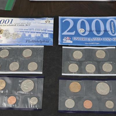 US Mint Uncirculated Sets, 2000 & 2001 (C1-43)