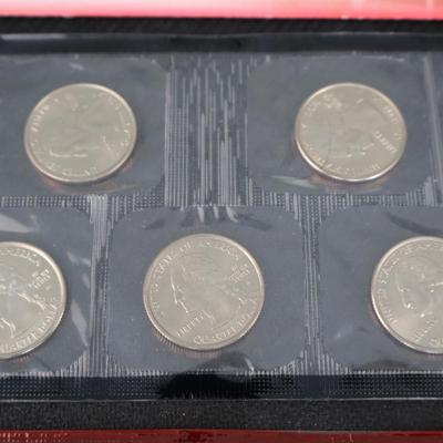 US Mint Uncirculated Sets, 2000 & 2001 (C1-44)