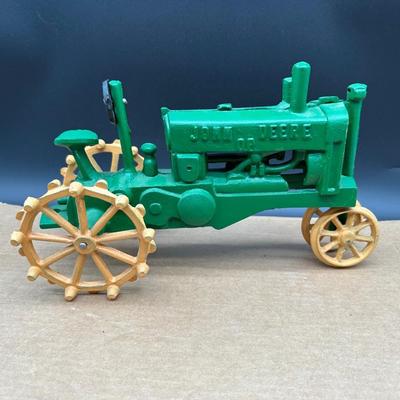 Vintage John Deere Tractor Model – Cast Iron – Spoked Wheels