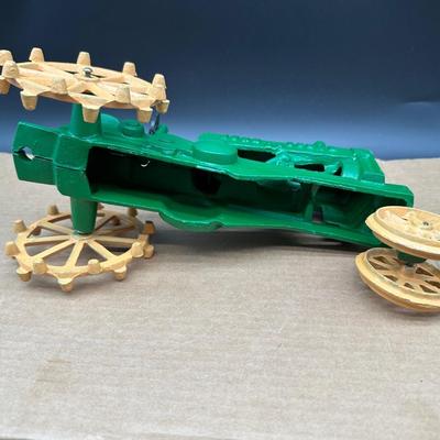 Vintage John Deere Tractor Model – Cast Iron – Spoked Wheels