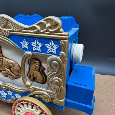 Jim Beam Circus Wagon Whiskey Decanter – Lion Panel – Vintage