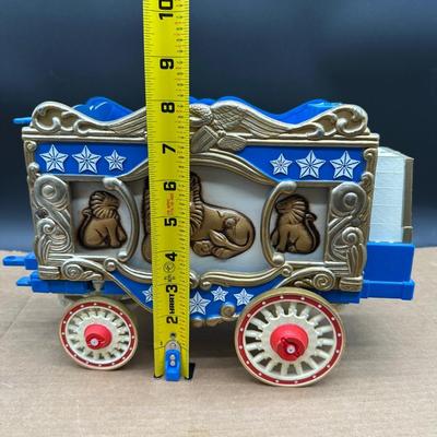 Jim Beam Circus Wagon Whiskey Decanter – Lion Panel – Vintage