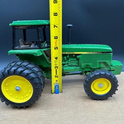 Vintage John Deere Die-Cast Tractor Lot w/ Wagon – Multiple Models, Farm Toy Collect