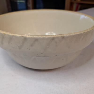 Sale Photo Thumbnail #113: Large Ceramic Bowl 
Heavy
12x6